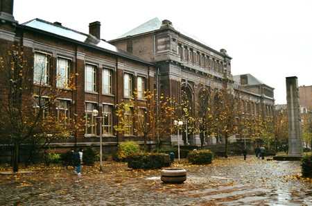 Boulevard Gustave Roulier 1, Charleroi, Université du Travail - Bâtiment Gramme (© T. Verhofstadt, photo 2001)