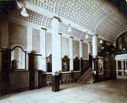 Pathé Palace, Boulevard Anspach 85, Bruxelles, hall d'entrée boulevard Anspach (© Fondation CIVA Stichting/AAM, Brussels /Paul Hamesse)