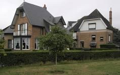 Bortierlaan 24 et Hoge Duinenlaan 25, La Panne,  Villas 'René' et 'Norbert' (© T. Verhofstadt, photo 2019)