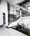 Pathé Palace, Boulevard Anspach 85, Bruxelles, escalier menant aux balcons (© Fondation CIVA Stichting/AAM, Brussels /Paul Hamesse)